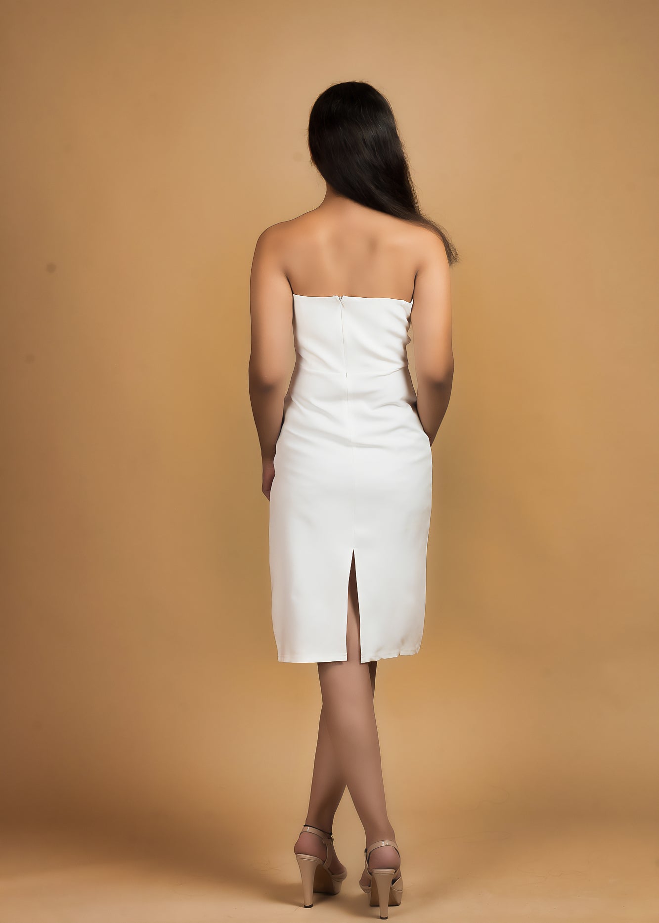 ELEGANCE MEETS STYLE PREMIUM CREPE BODYCON DRESS - Bulks