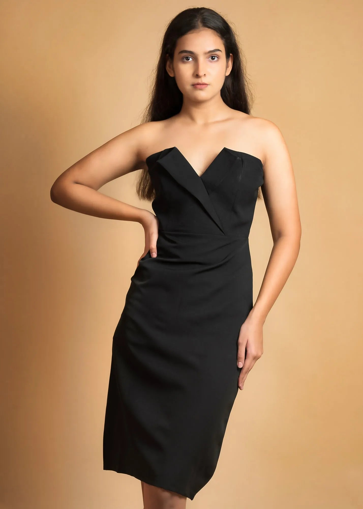 ELEGANCE MEETS STYLE PREMIUM CREPE BODYCON DRESS - Bulks